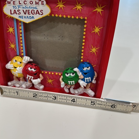 NWOT Welcome to Las Vegas M&M Photo Frame - Picture 6 of 7